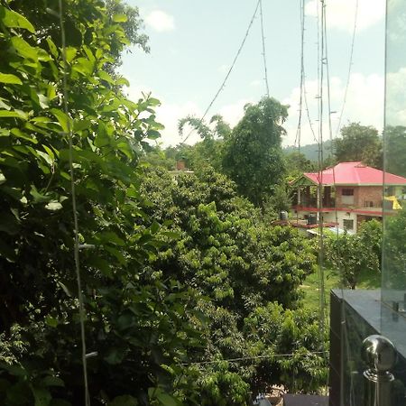 Hotel Sky Bule & Restaurant Khas Nagrota Eksteriør bilde