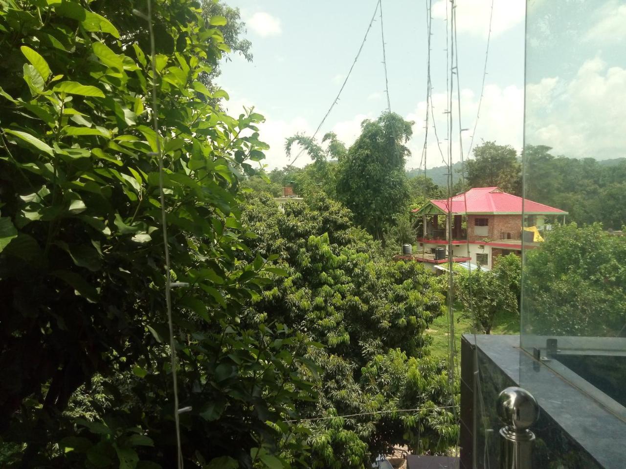 Hotel Sky Bule & Restaurant Khas Nagrota Eksteriør bilde
